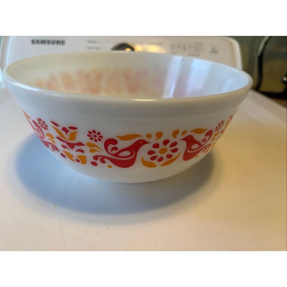 Vintage Pyrex Friendship Bowl